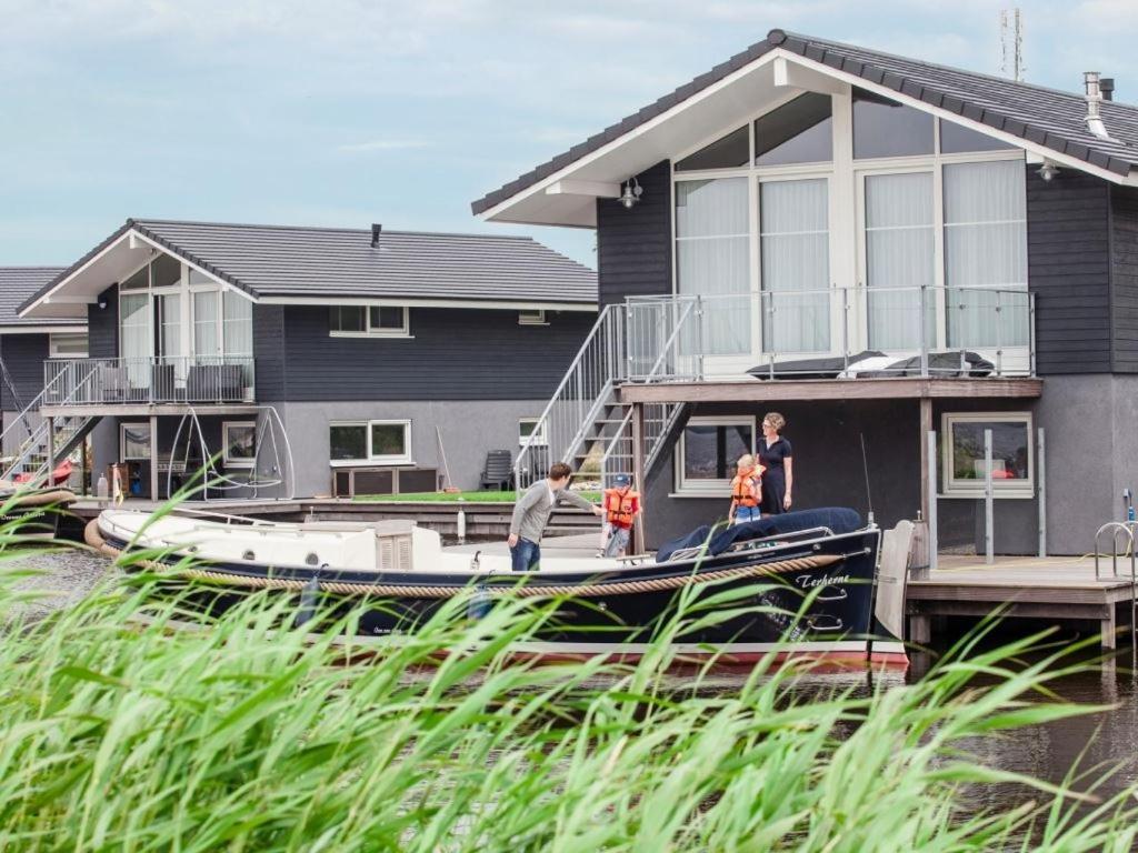 Hotel Landal Waterpark Sneekermeer Terherne Exterior foto