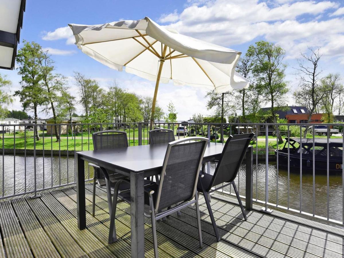 Hotel Landal Waterpark Sneekermeer Terherne Zimmer foto