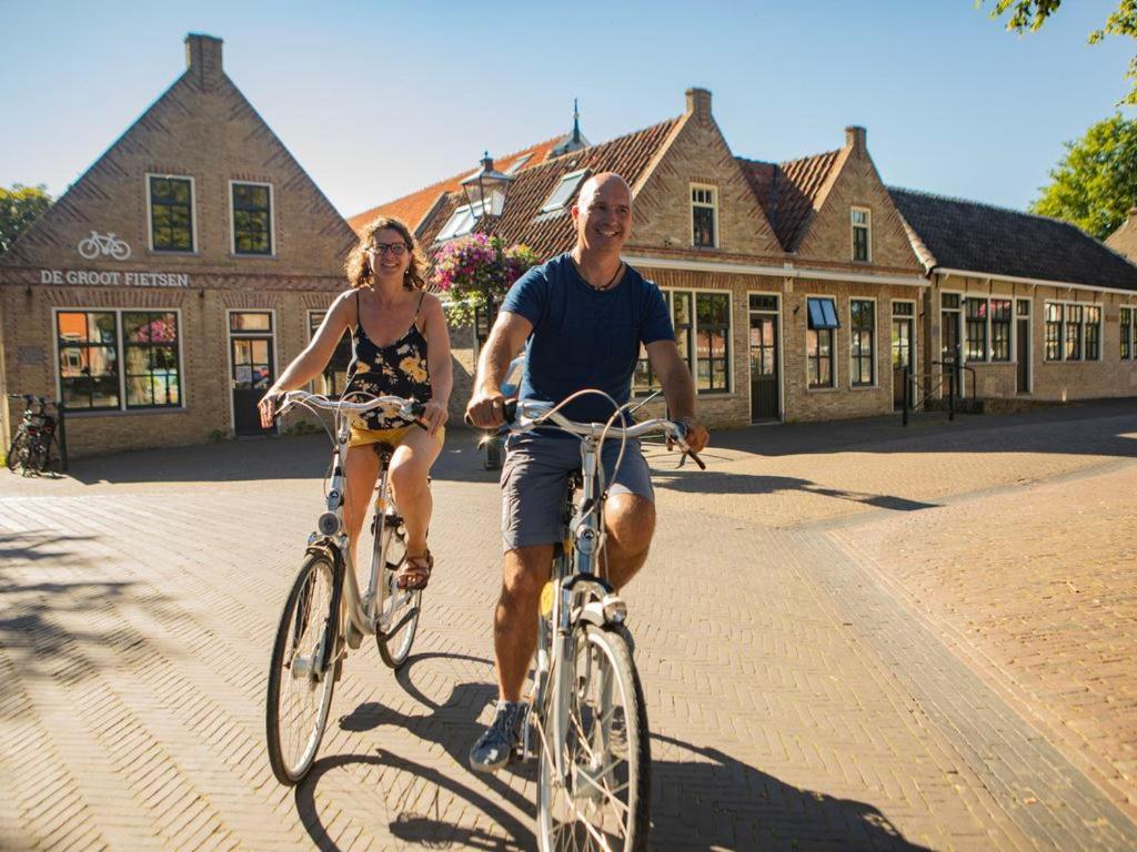Hotel Landal Waterpark Sneekermeer Terherne Exterior foto